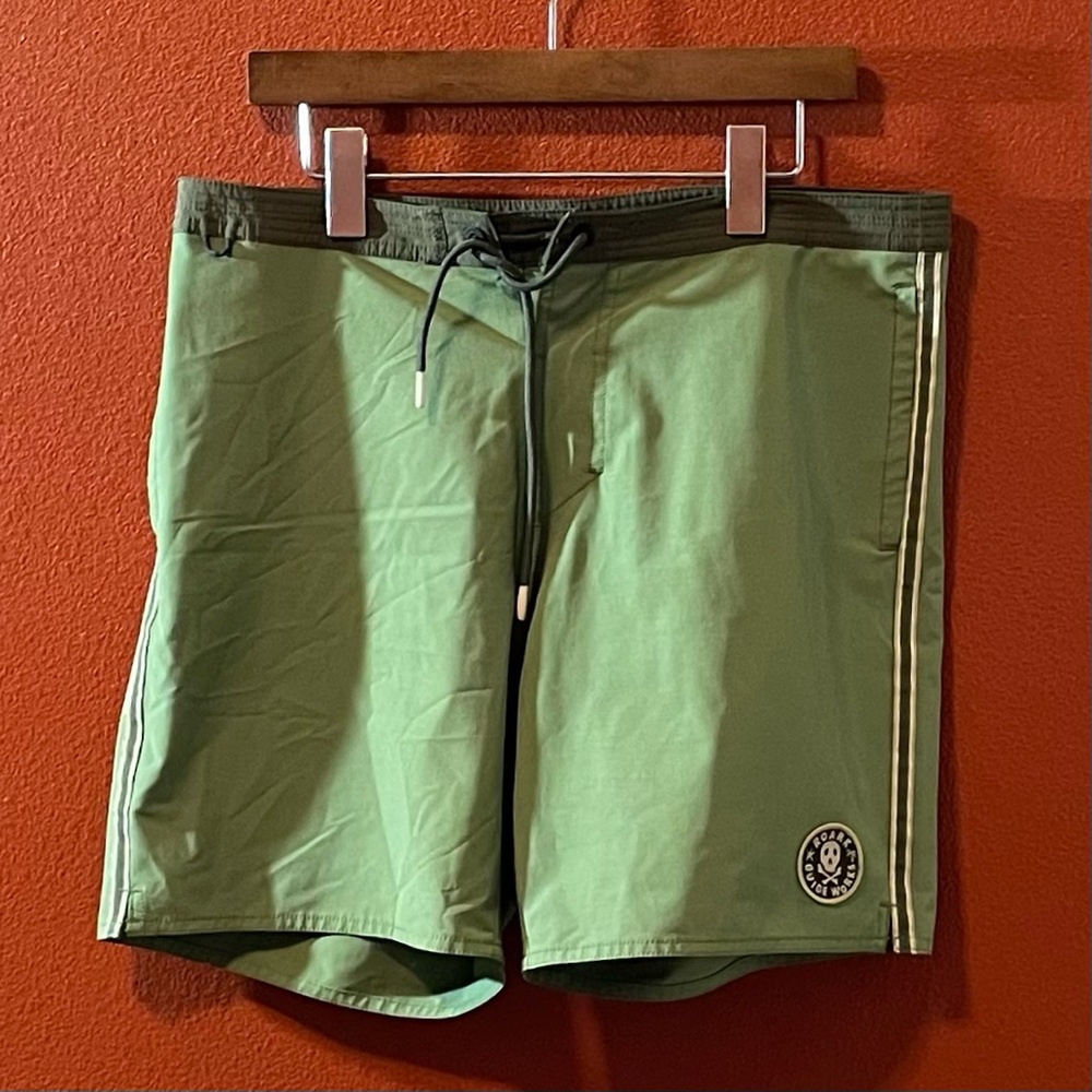 Roark‎ Men’s The Chiller Jungle Green Drawstring Unlined Guide Works Board Short